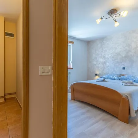 App Deni Antonci Apartment